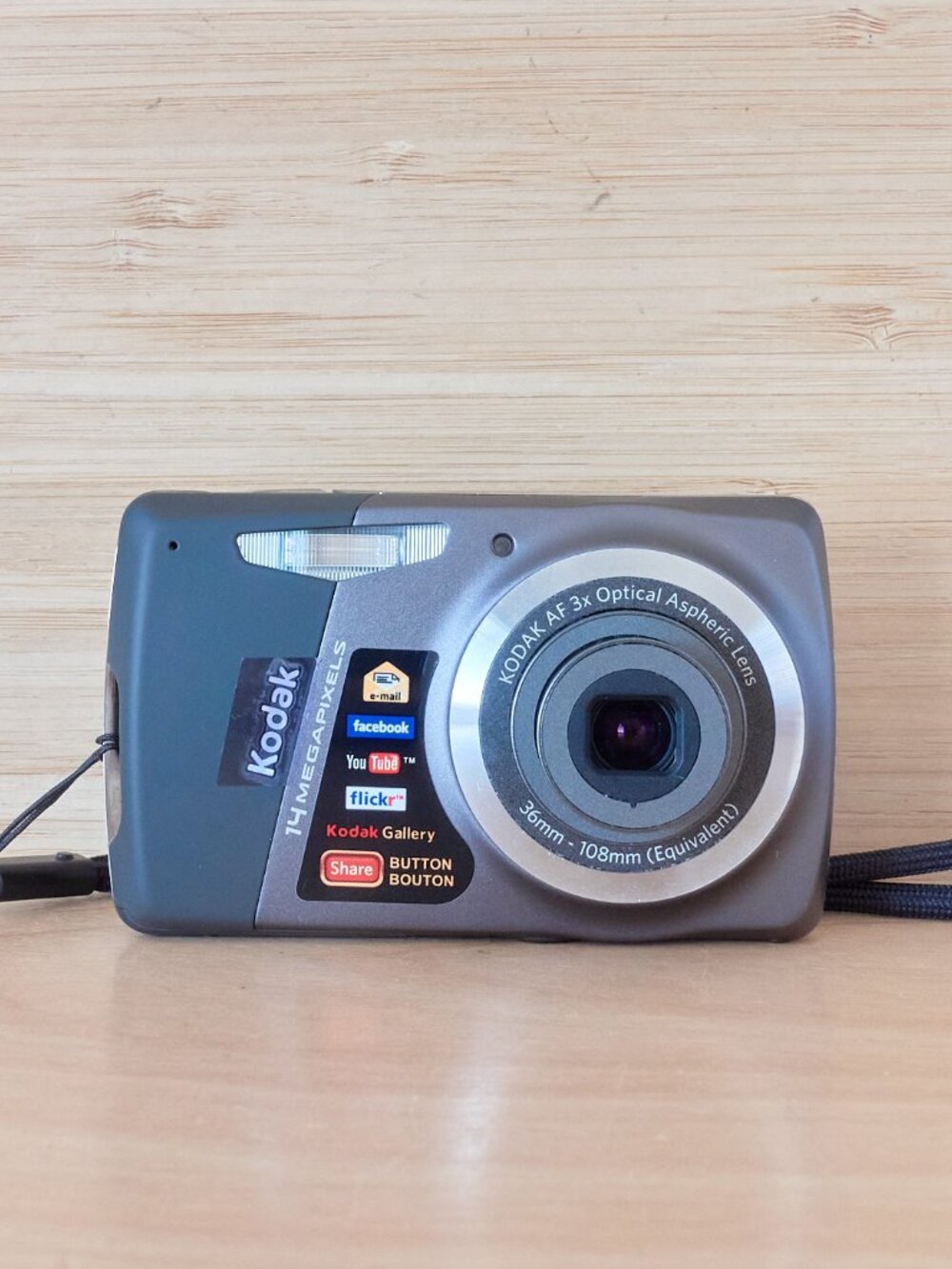 Kodak EasyShare M531 14MP Digital Camera 3x Zoom Gray Tested Working